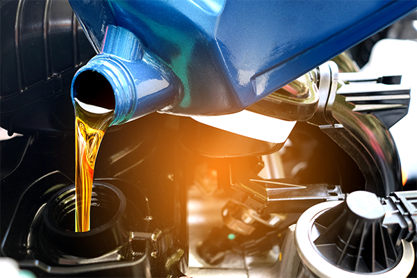 Forklift Oil Change Service: Boosting Efficiency and Reducing Downtime