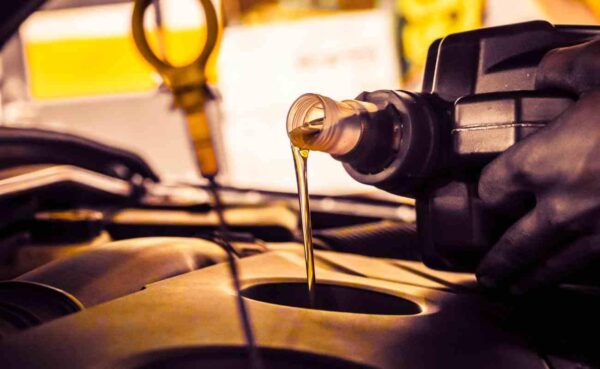 How Many Kilometers Should You Drive Before an Oil Change?